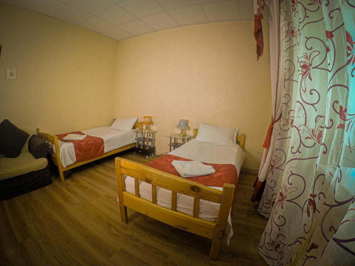 Lg53 Tour & Hostel Ulan Bator Eksteriør bilde